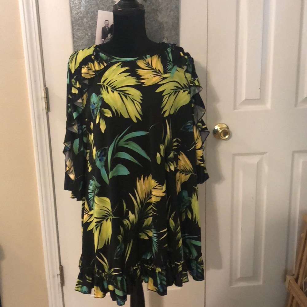 🚫ON HOLD🚫ZadieBs Top